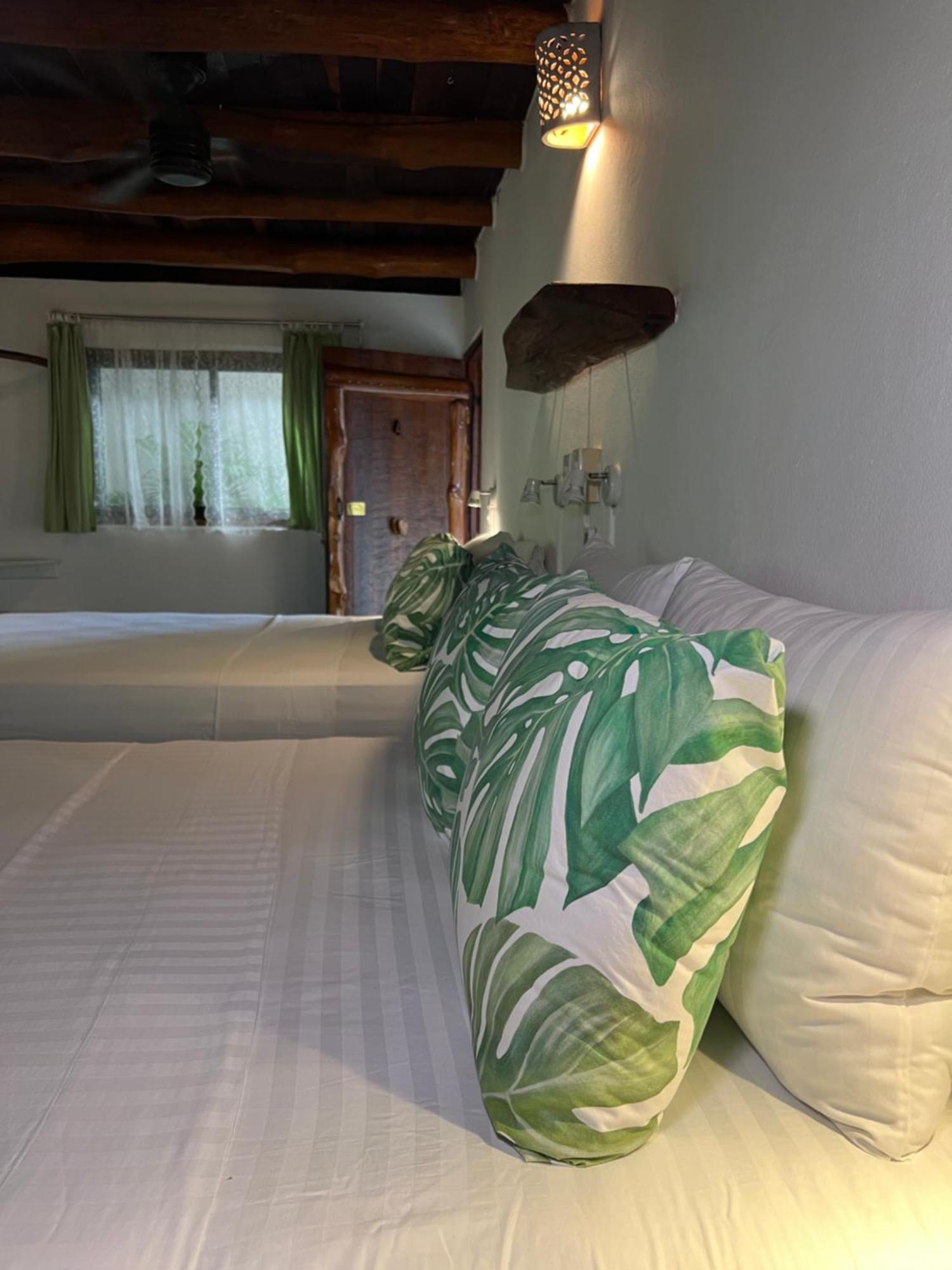 Hotel Entre Dos Aguas ซามารา ภายนอก รูปภาพ